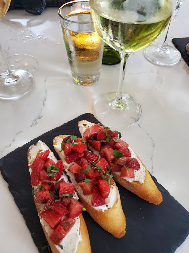 Wine Bar «The Blind Monk», reviews and photos, 410 Evernia St #107, West Palm Beach, FL 33401, USA