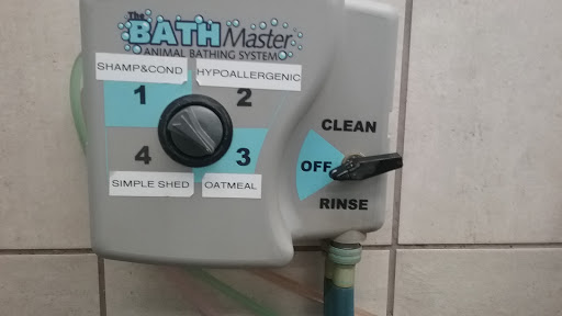 Pet Supply Store «Pet Supplies Plus», reviews and photos, 2001 E 7th St, Charlotte, NC 28204, USA