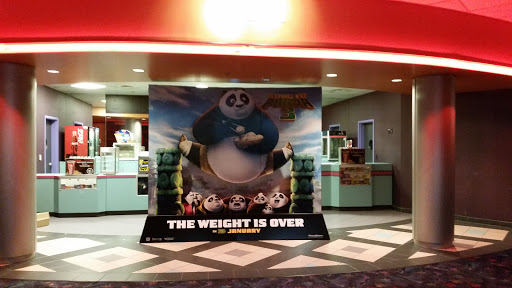 Movie Theater «Regal Cinemas Hollywood 16 & IMAX - Ocala», reviews and photos, 2801 SW 27th Ave, Ocala, FL 34471, USA