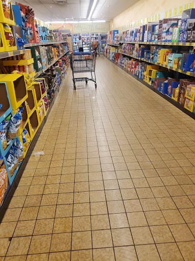 Supermarket «ALDI», reviews and photos, 913 Irving Park Rd, Streamwood, IL 60107, USA