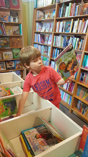 Book Store «Ukazoo Books», reviews and photos, 8641 Loch Raven Blvd, Towson, MD 21286, USA