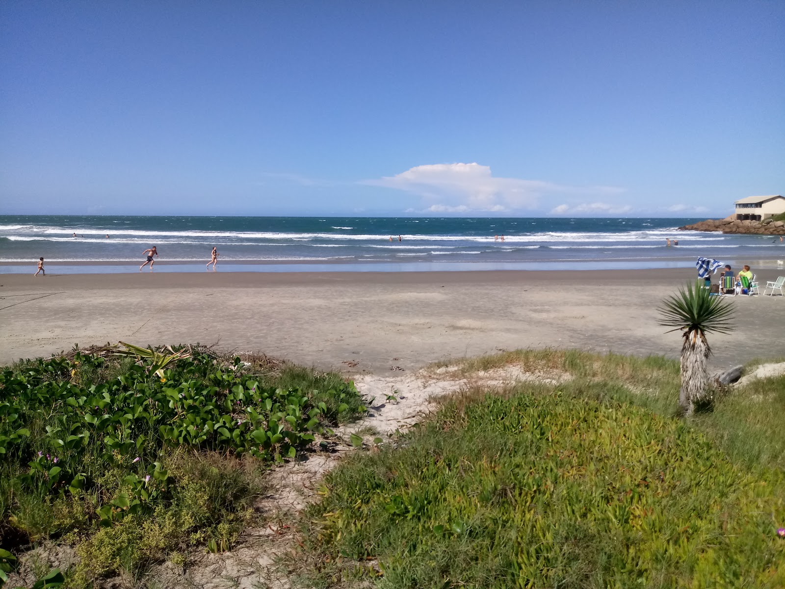 Foto van Praia da Tereza met ruime baai