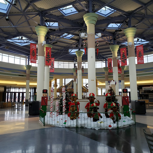 Shopping Mall «Chapel Hill Mall», reviews and photos, 2000 Brittain Rd, Akron, OH 44310, USA