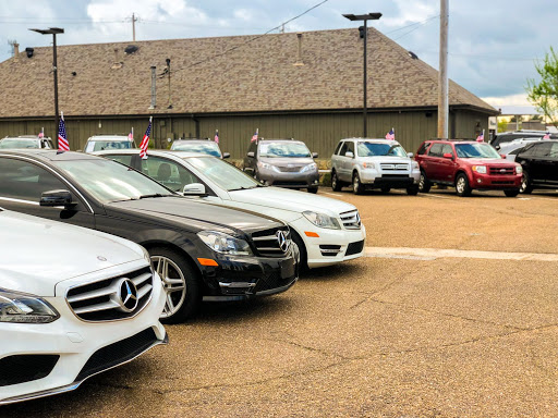 Used Car Dealer «Collierville Auto Center», reviews and photos, 651 W Poplar Ave, Collierville, TN 38017, USA