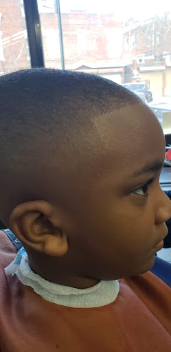 Barber Shop «Luis Barber Shop», reviews and photos, 266 Jamaica Ave, Brooklyn, NY 11207, USA