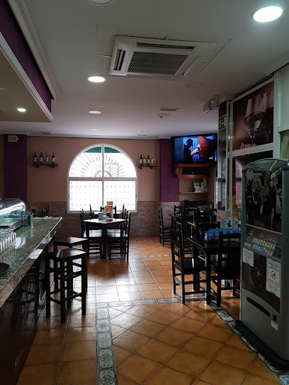Información y opiniones sobre Bar Restaurante Vilches de Cáceres
