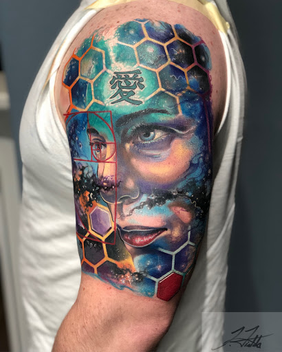 Tattoo Shop «Platinum Rose Studio & Gallery», reviews and photos, 1725 Blairs Ferry Rd, Cedar Rapids, IA 52402, USA