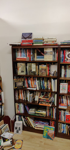 Used Book Store «R & B Used Books», reviews and photos, 12830 Saginaw Rd # F, Grand Blanc, MI 48439, USA