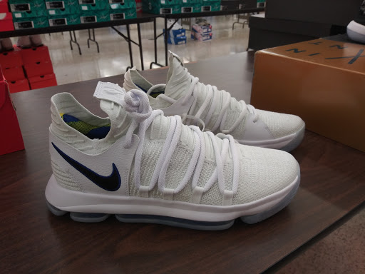 Sportswear Store «Champs Sports», reviews and photos, 200 S Broadway St, McAllen, TX 78501, USA