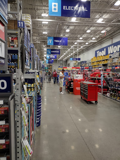 Shopping Mall «Villaggio Shopping Center», reviews and photos, 7959 N Blackstone Ave, Fresno, CA 93720, USA