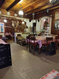 Atmosphère du Restaurant français Restaurant Le Chalet Savoyard à La Clusaz - n°16