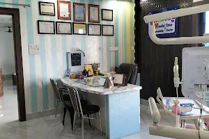 Rainbow Dental Care and Multispeciality Centre - Best Dental Clinic in Tagore Town Prayagraj/Dentist/Dental Clinic Prayagraj image