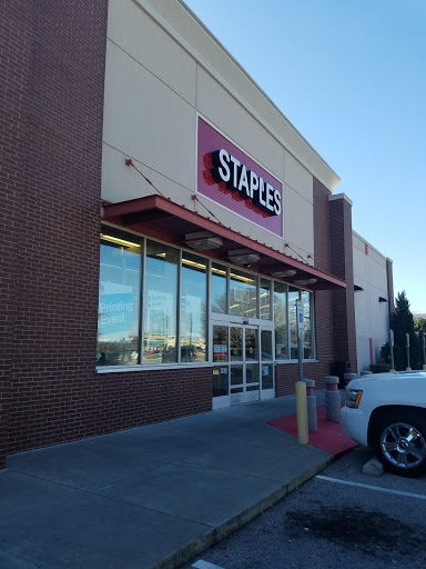 Staples, 4400 Belt Line Rd, Addison, TX 75001, USA, 
