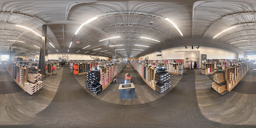 Shoe Store «DSW Designer Shoe Warehouse», reviews and photos, 917 Hartford Turnpike, Waterford, CT 06385, USA