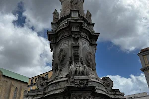 Piazza del Gesù image