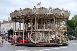 Le carrousel de Fontainebleau image