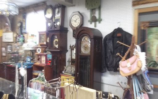 Flea Market «The Douglas Flea Market», reviews and photos, 436 NE Main St, Douglas, MA 01516, USA