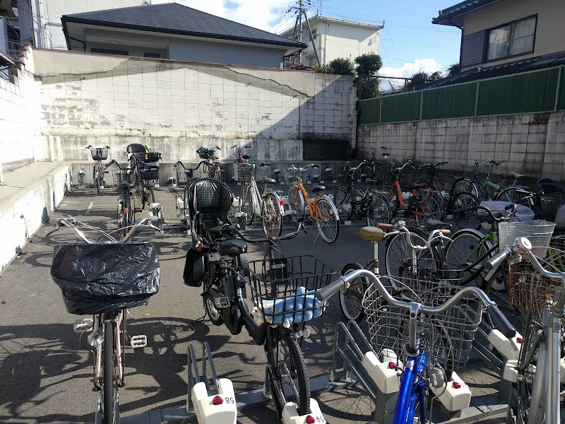 フルーツ自転車パーク近鉄桃山御陵前駅