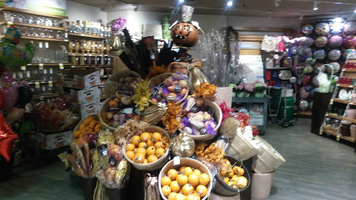 Grocery Store «Safeway», reviews and photos, 1025 Alhambra Blvd, Sacramento, CA 95816, USA