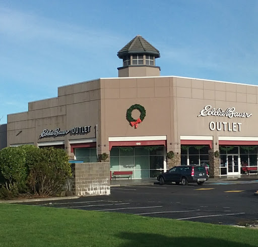 Clothing Store «Eddie Bauer Outlet», reviews and photos, 1111 N Roosevelt Dr #100, Seaside, OR 97138, USA