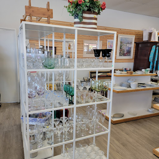 Thrift Store «Hospice of the North Coast Resale Shop», reviews and photos, 278 N El Camino Real, Encinitas, CA 92024, USA