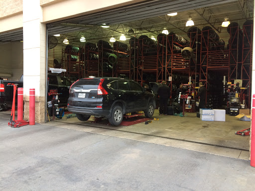 Tire Shop «Discount Tire Store - Cedar Hill, TX», reviews and photos, 142 N Hwy 67, Cedar Hill, TX 75104, USA