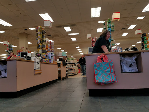 Home Goods Store «Christmas Tree Shops», reviews and photos, 41 Gusabel Ave, Nashua, NH 03063, USA