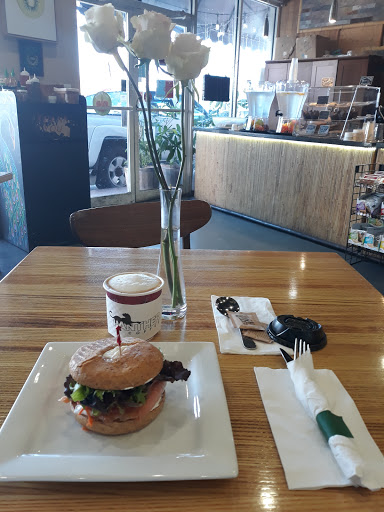 Organic Restaurant «Apple A Day Natural Food Market», reviews and photos, 1534 Alton Rd, Miami Beach, FL 33139, USA