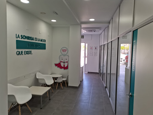 Dental Company Moguer en Moguer, Huelva