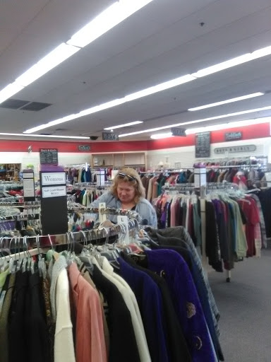 Thrift Store «New To You Upscale Resale Store», reviews and photos, 1700 W Roosevelt Rd, Broadview, IL 60155, USA