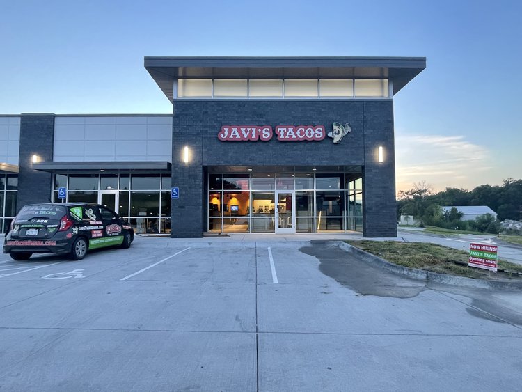 Javi's Tacos 68022