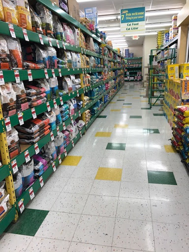 Pet Supply Store «Pet Supplies Plus», reviews and photos, 3100 Manchester Rd, Akron, OH 44319, USA