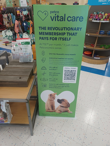 Pet Supply Store «Petco Animal Supplies», reviews and photos, 2021 Evergreen Ave, Modesto, CA 95350, USA