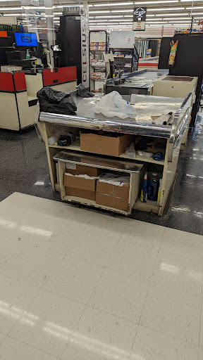 Grocery Store «Oakridge Supermarket», reviews and photos, 31240 Groesbeck Hwy, Fraser, MI 48026, USA