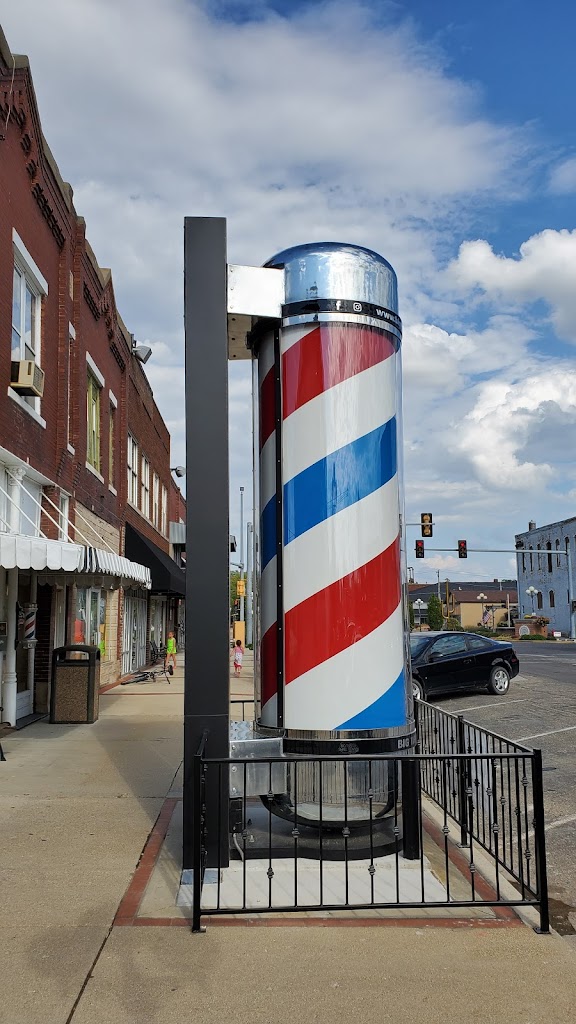Tina's Barber Shop 62420