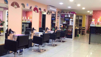 Mek Kebaya Unisex Hair Studio