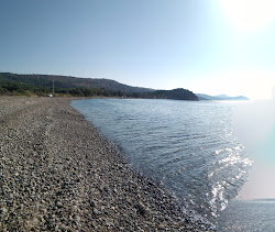 Kaldera-Assos beach'in fotoğrafı geniş ile birlikte
