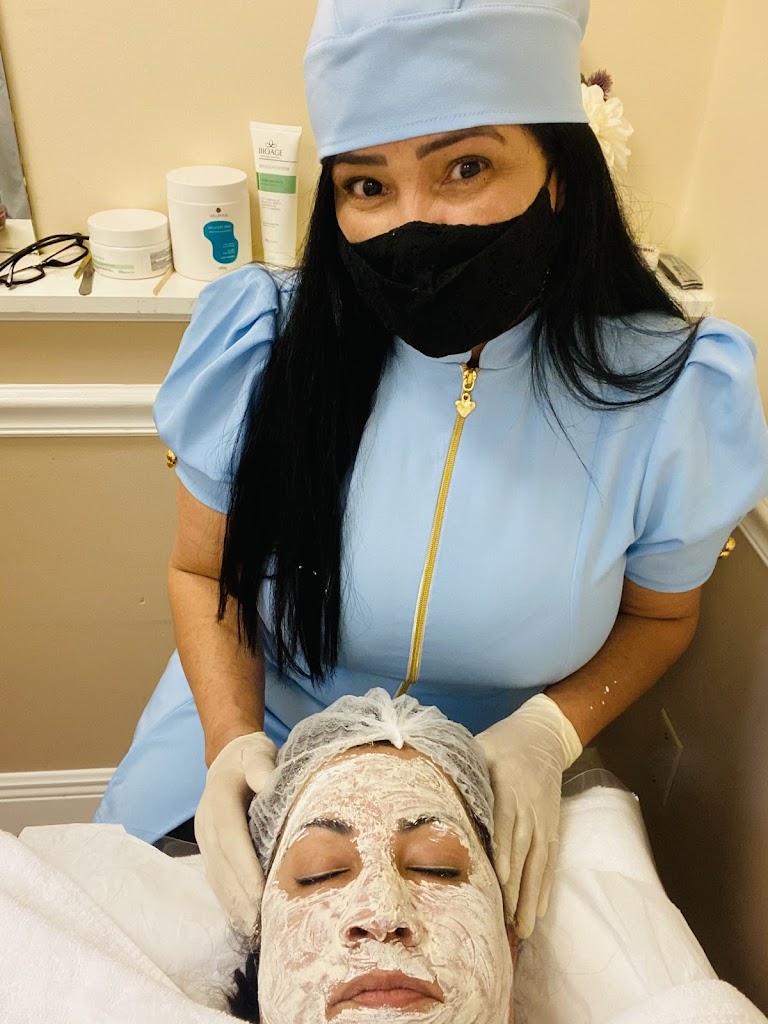 Naked Skin Facials & Wax 33953