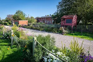 Osterhof Fehmarn | Hofladen | Landurlaub | Retreats image