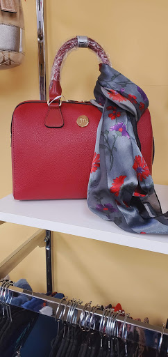 Clothing Store «Passion For Fashion», reviews and photos, 12767 Chillicothe Rd, Chesterland, OH 44026, USA