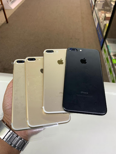 Cell Phone Store «Cell Repair», reviews and photos, 12579 Richmond Ave, Houston, TX 77082, USA