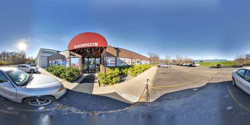 The House Outlet Store, 300 S Owasso Blvd E, St Paul, MN 55117, USA, 