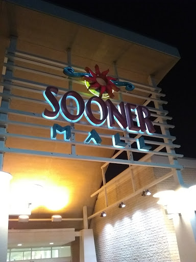 Shopping Mall «Sooner Mall», reviews and photos, 3301 W Main St, Norman, OK 73072, USA