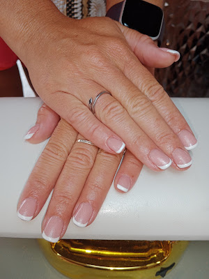 Nails lash and tattoo à Agde