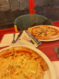 Plats et boissons du Pizzeria Les Balkans à Paris - n°11