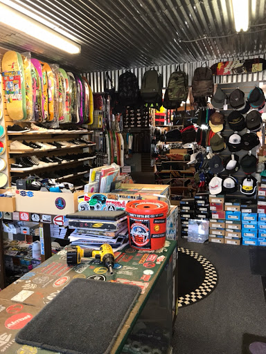 35th Avenue Skateboards & Snowboards