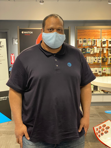 Cell Phone Store «AT&T», reviews and photos, 1329 Beacon St, Brookline, MA 02446, USA