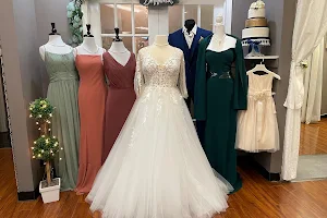 Regiss Bridal & Prom - Louisville image