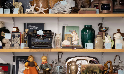 Thrift Store «White Dove Thrift Shoppe», reviews and photos, 1255 W Guadalupe Rd, Mesa, AZ 85210, USA