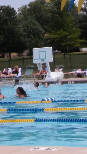 Swim Club «Crystal Lake Park Family Aquatic Center», reviews and photos, 1401 N Broadway Ave, Urbana, IL 61801, USA